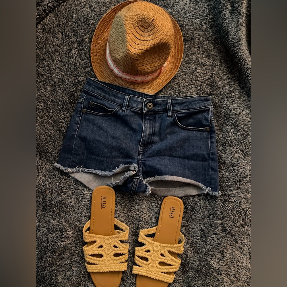 Frayed Hem Blue Denim Jean Shorts